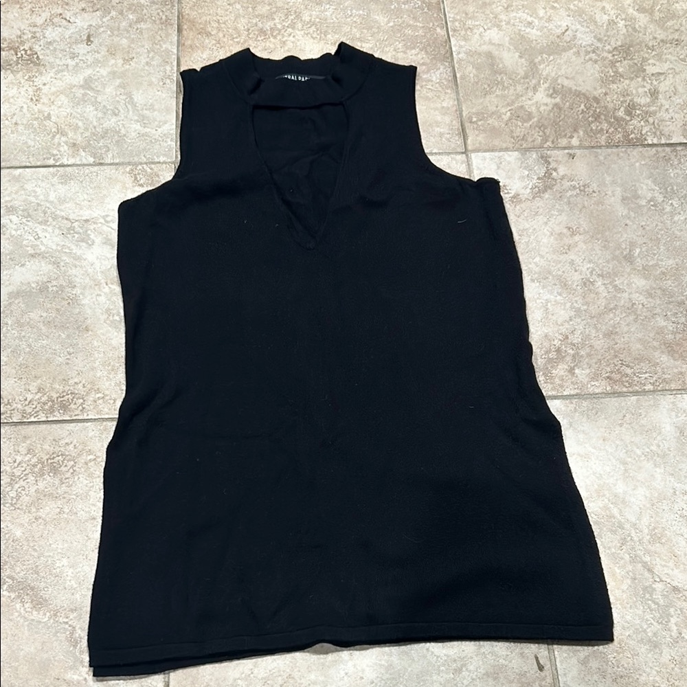 Black Sleeveless Top